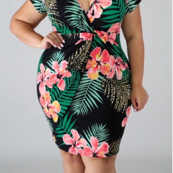 Exotic Leaves Dress - Picture 2 of 5